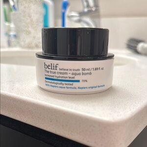 The True Cream Aqua Bomb - Black and White